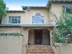 3 Bed House in Melrose