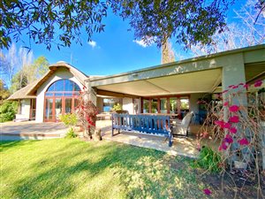 6 Bed House in Marlbank
