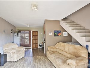 2 Bed Townhouse in Highveld