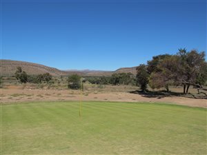 1285 m² Land available in Willowmore