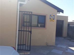 5 Bed House in Browns Farm