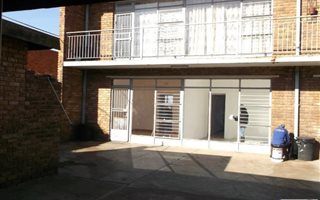 2 Bedroom Apartment in Springs Central