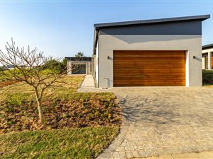 3 Bed House in Palm Lakes Estate
