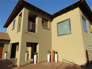 5 Bed House in Greenstone Hill