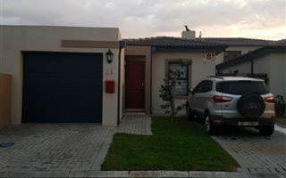 2 Bedroom House in Parklands North