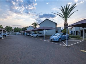 2 Bed Apartment in Verwoerdpark