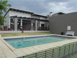 2 Bed Apartment in Dainfern
