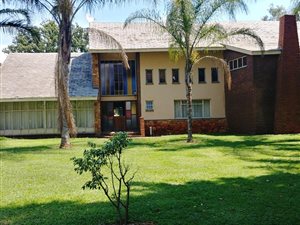1.7 ha Farm in Kameeldrift East