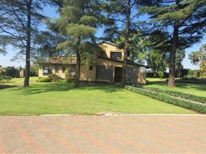 12 ha Farm in Henley on Klip