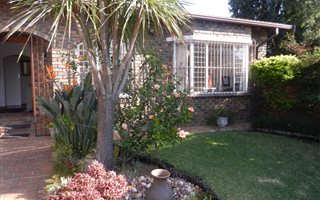 3 Bedroom Simplex in River Club