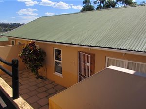 3 Bedroom Simplex in Sherwood