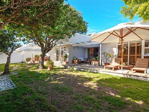 5 Bed House in Woodbridge Island