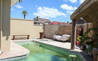 4 Bedroom House in Retreat