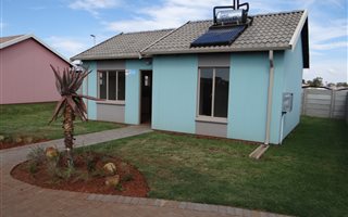 2 Bedroom House in Windmill Park