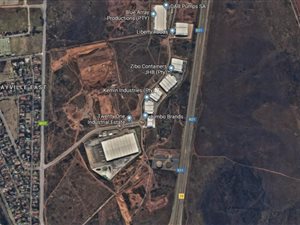4.1 ha Land available in Clayville
