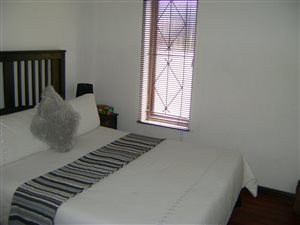 3 Bed House in Elsies River