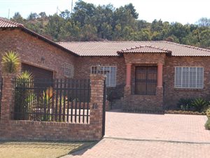 3 Bed House in Bronkhorstbaai