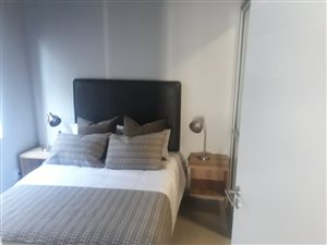 2 Bed Apartment in Menlo Park