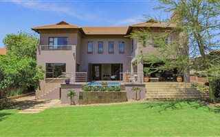 3 Bedroom House in Country View Estate