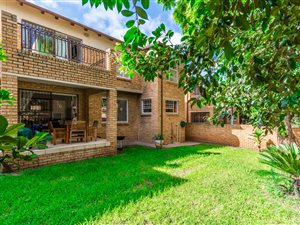 3 Bed Duplex in Honeydew Ridge