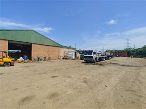 400 m² Industrial space in Mt Edgecombe Estate 1 & 2