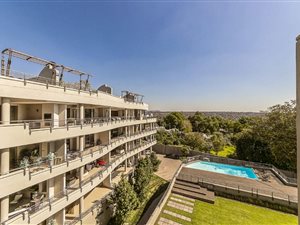 3 Bed Apartment in Craighall