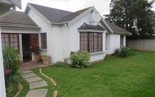 2 Bedroom House in Onverwacht