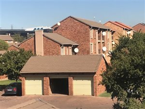 2 Bedroom Townhouse in Eco Park