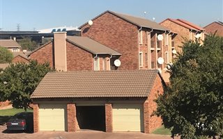 2 Bedroom Townhouse in Eco Park