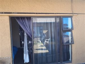 2 Bed Garden Cottage in Germiston Central