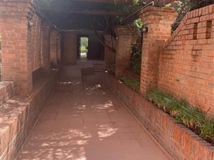 2 Bed Apartment in Woodmead