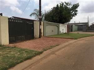 3 Bed House in Protea Glen