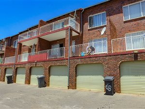 2 Bed Townhouse in La Montagne