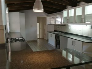 5 Bed House in Cowies Hill