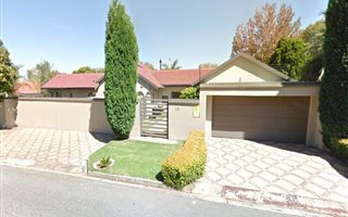4 Bedroom House in Van Riebeeck Park