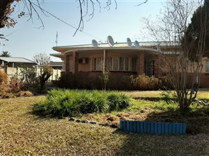 4 Bed House in Kroonheuwel