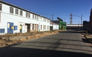 5299 m² Industrial space in Village Deep