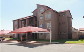 2 Bedroom Townhouse in Westdene