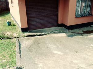 3 Bed House in Lovu