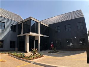 150 m² Commercial space in Irene