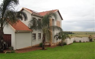 3 Bedroom Cluster in Wildtuinpark