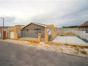 4 Bed House in Coniston Park