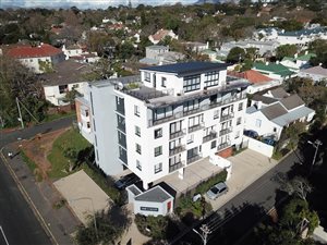 2 Bed Apartment in Claremont Upper