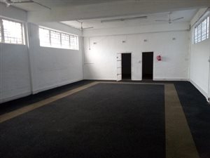 736 m² Office Space in Briardene