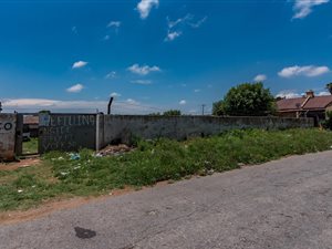 992 m² Land available in Krugersdorp Central