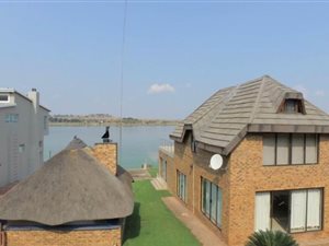2 Bed House in Bronkhorstbaai