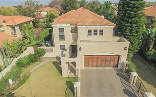 3 Bedroom House in Moreleta Park