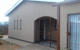 3 Bedroom House in West End