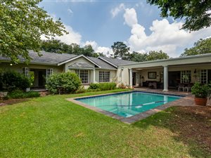 5 Bed House in Bryanston