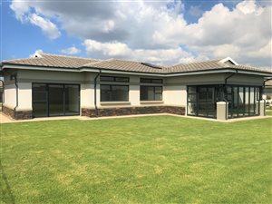 3 Bed Cluster in Bredell AH